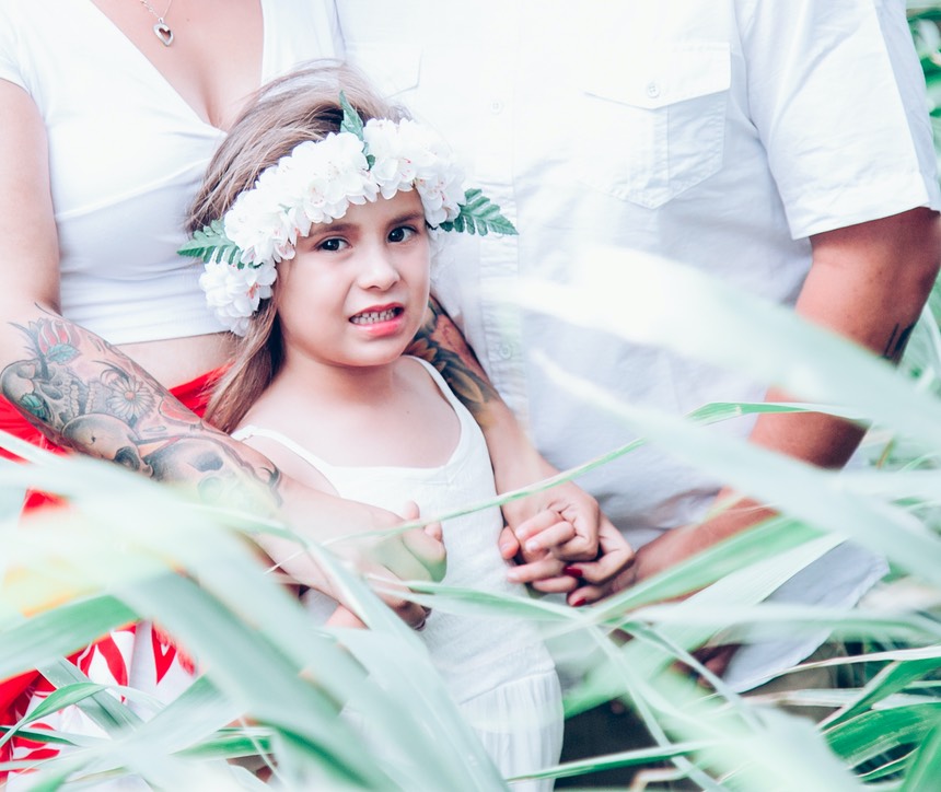 Cute daughter gets angry Kauai wedding photographer Difraser
